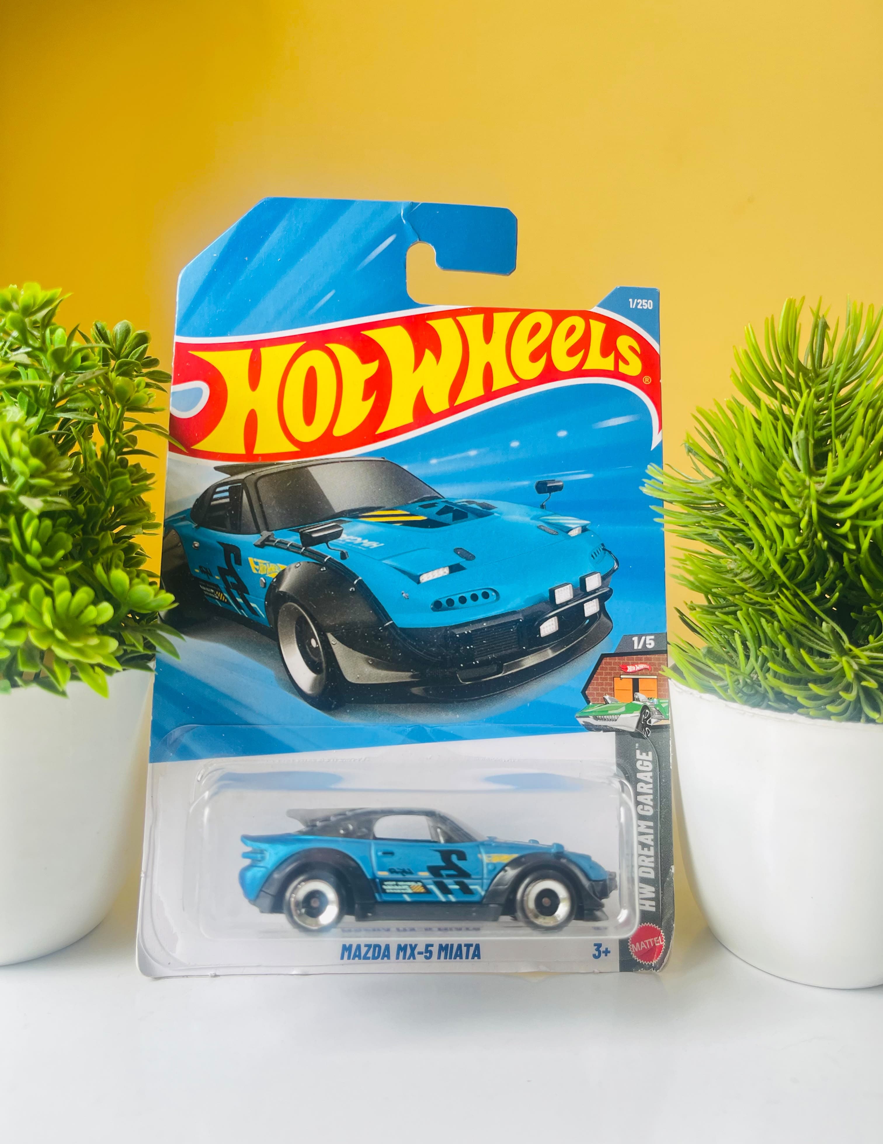 HotWheels Mazda MX-5 Miata